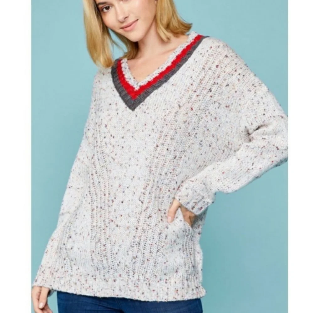๐ New oversized boutique confetti Ivory V neck sweater - Picture 10 of 17
